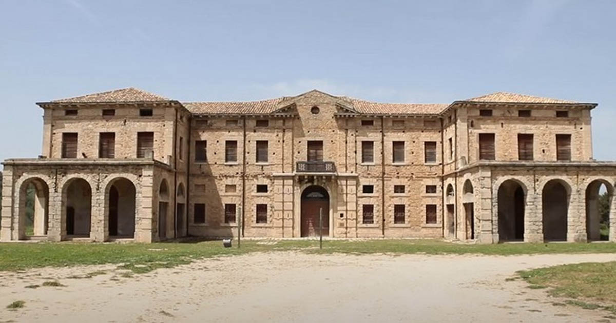 Palazzo Pennisi 1